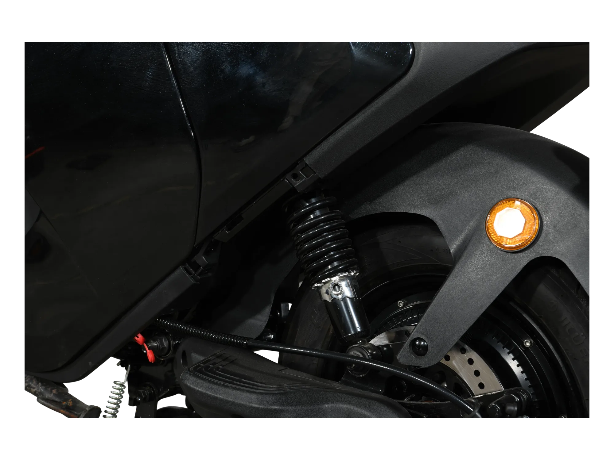 Suspension detail 03